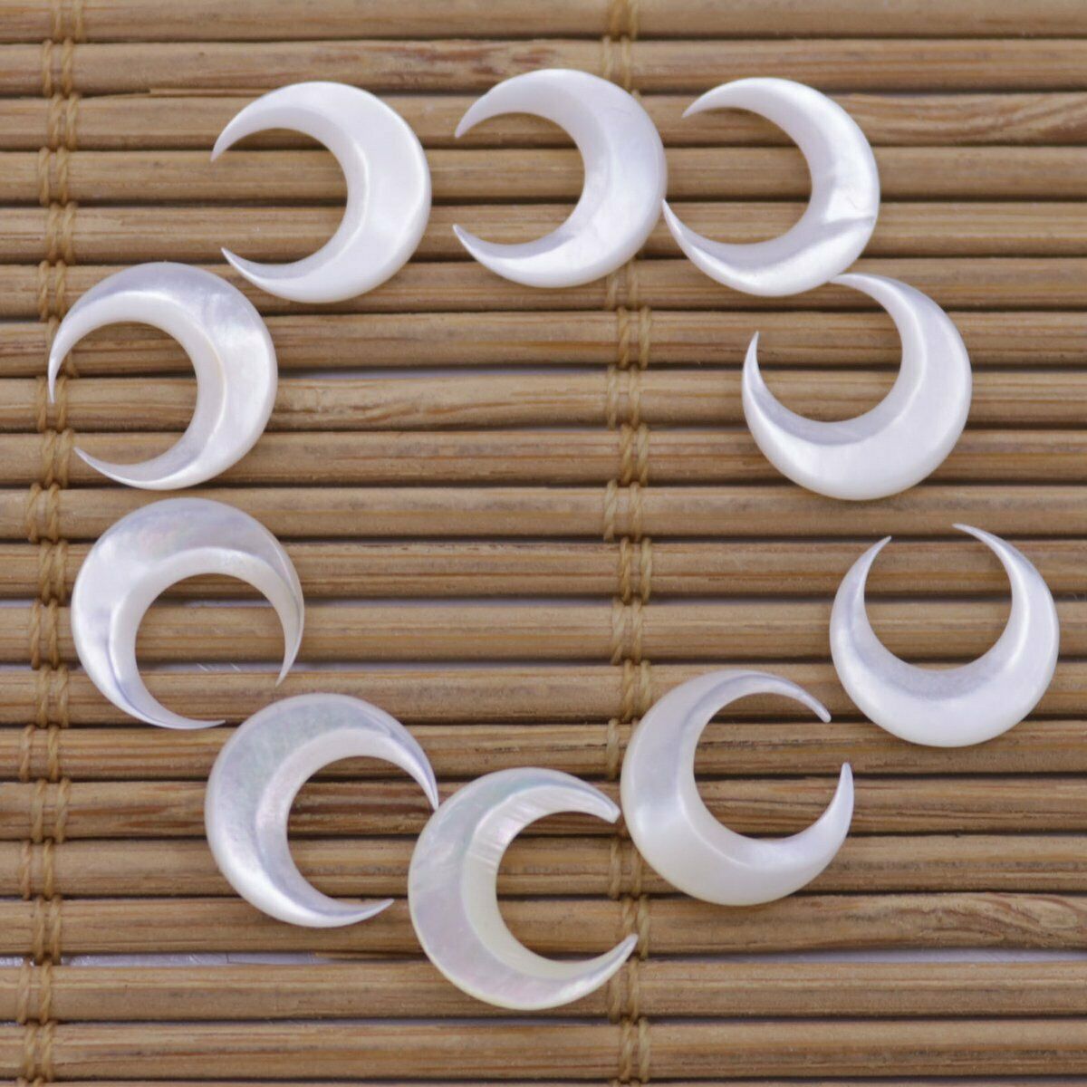 Jewelry Making Drill - 10 個ネイル 3D アート月の形ナチュラルホワイトシェルマザーオブパールジュエリー作り用穴あけ加工なし