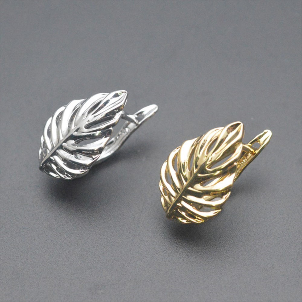 1/2個 18K金メッキ真鍮製 葉っぱ型中空ファッションイヤ - Jewelry Making Articles のレビューと価格